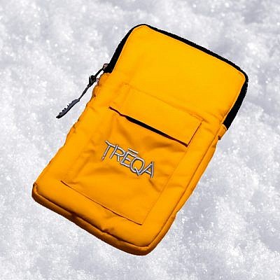 Polar Thermal Phone Case Orange on Snow
